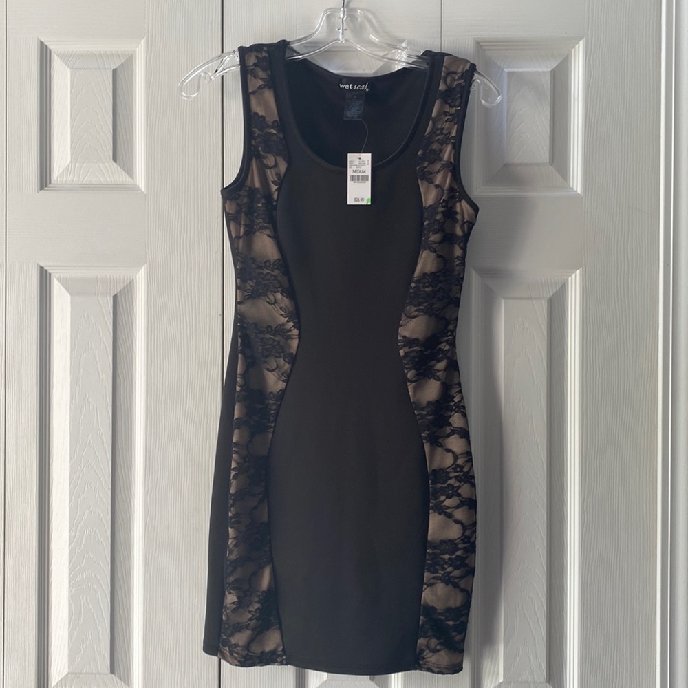 Wet Seal Black/Lace trimmed stretch sleeveless mini dress - SZ M NWT